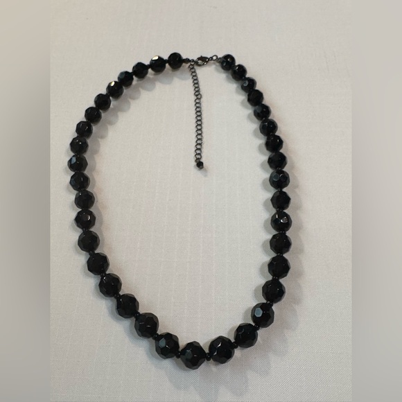 Jewelry - Vintage Black Beaded Necklace